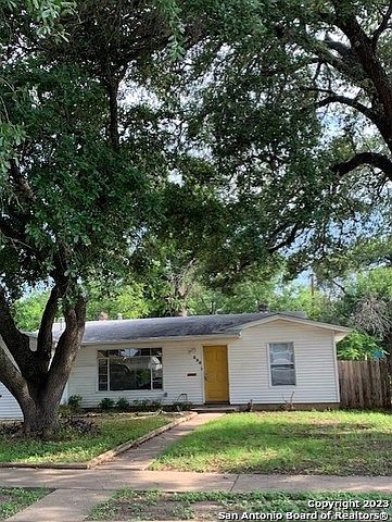 1st image of 335 Burwood Ln