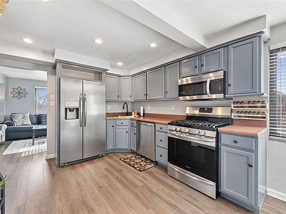 4th image of 310 Edgewood Rd