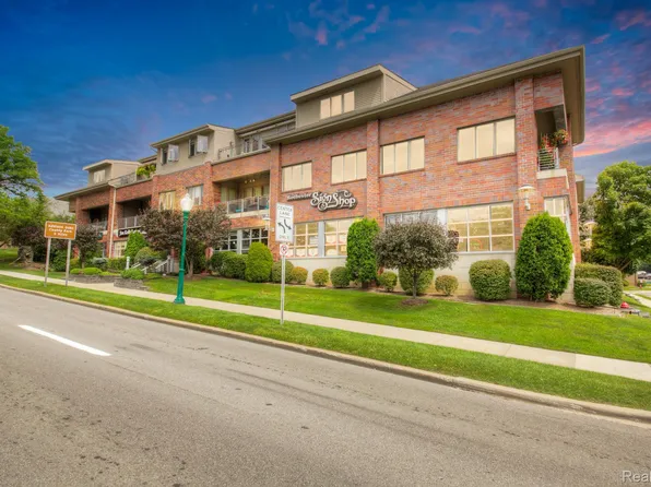 714 N Main St Unit 311, Rochester, MI 48307