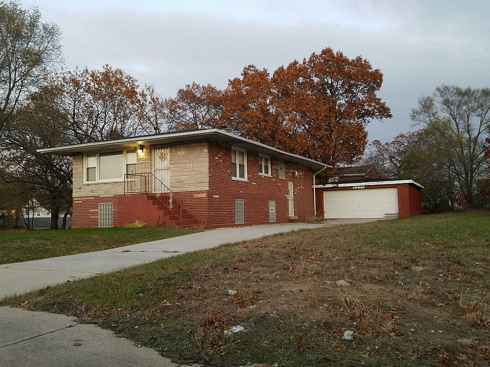 2nd image of 2335 McKinley St