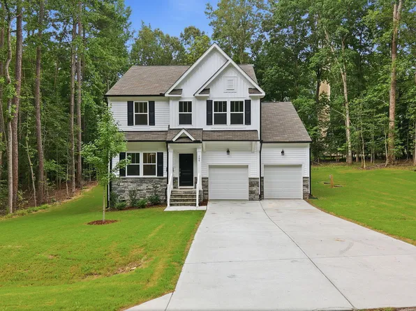100 Chanute Cir, Louisburg, NC 27549