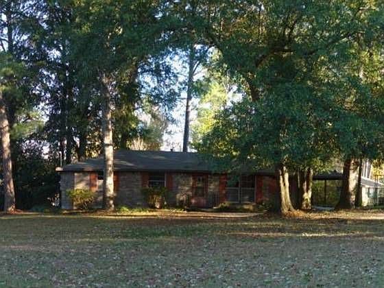 2nd image of 630 Mimosa Rd