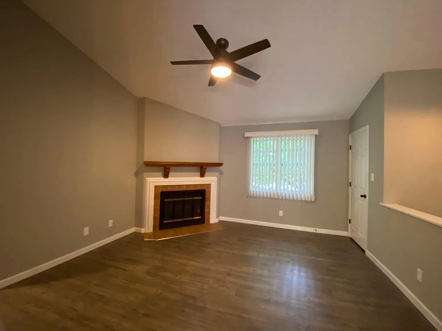 2 bed, 941 sqft, $1,700 — Photo 3
