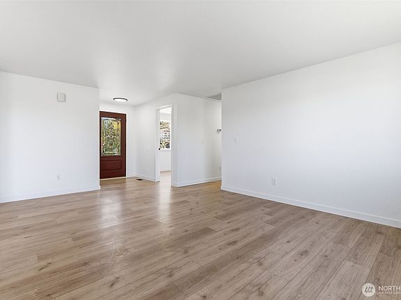 4th image of 751 SW William Avenue