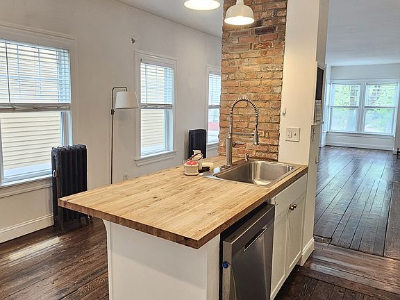 3rd image of 110 Tobey St #1