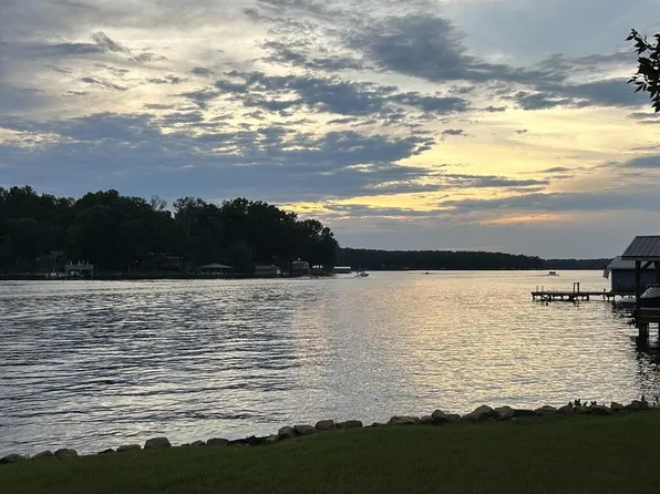172-173 Shoreline Ct SW, Eatonton, GA 31024
