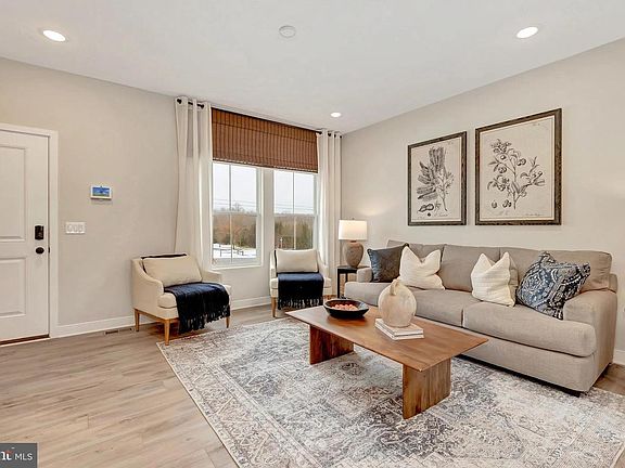 4th image of LOT 315 207 Valor Ln