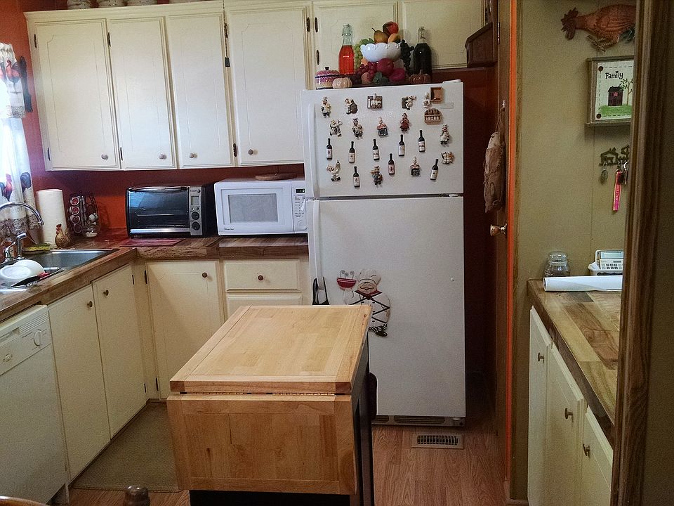 2nd image of 17 Lanai Ln