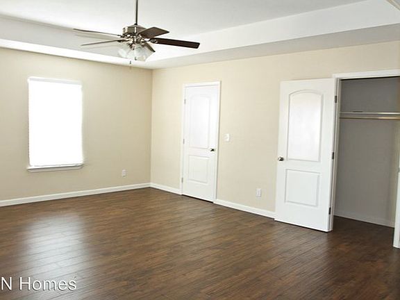 4th image of 3221 Walnut Ave