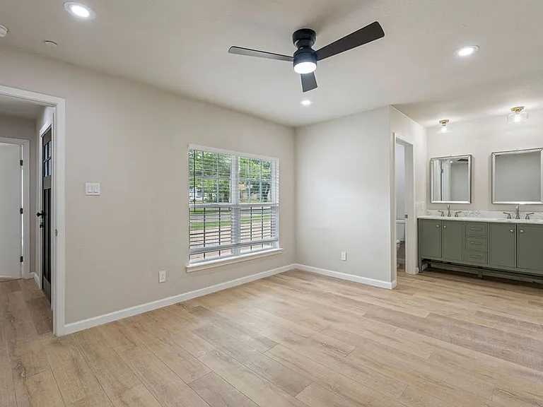 1204 Spearson Ln — Photo 17