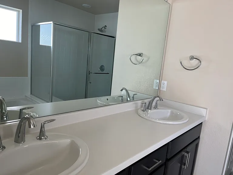 2465 Andrew Dr — Photo 34