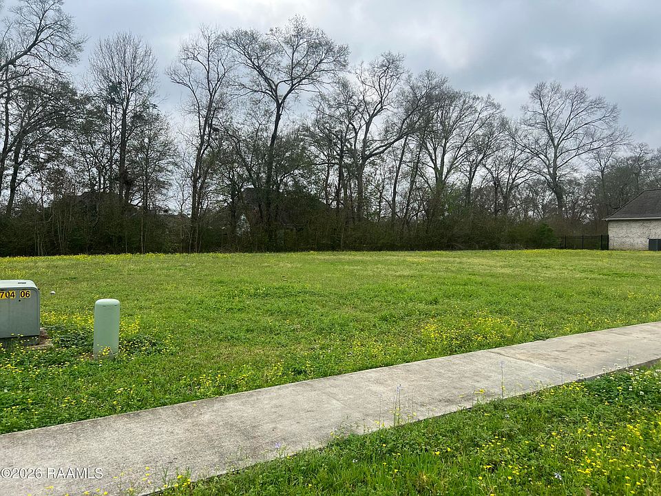 1st image of 202 Fawn Crest Dr