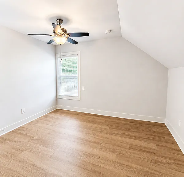 1541 Payne St #4 — Photo 8