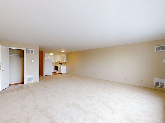 2nd image of 59 Lupine Ave APT 401