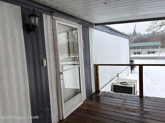 5th image of 6018B Park Rd