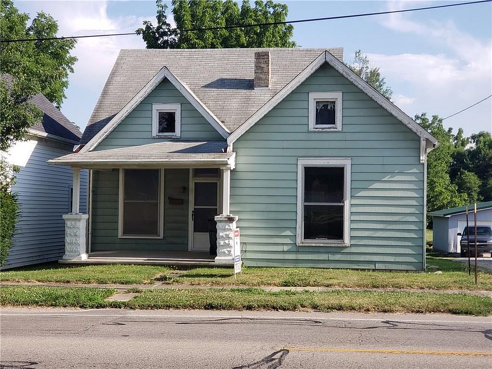 1st image of 631 W Main St