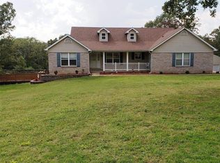 12147 Foxwoods Dr, De Soto, MO 63020