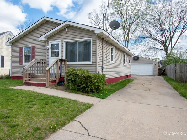 236 Nora St SE, Kentwood, MI 49548