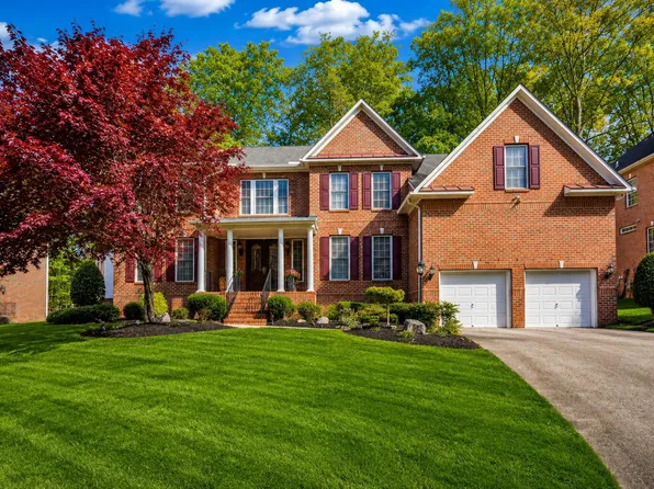 11033 Daybreak Ct, Rockville, MD 20852