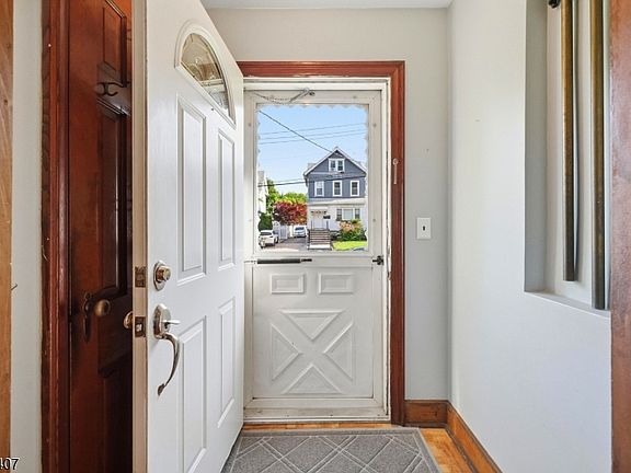 2nd image of 47 Christie St