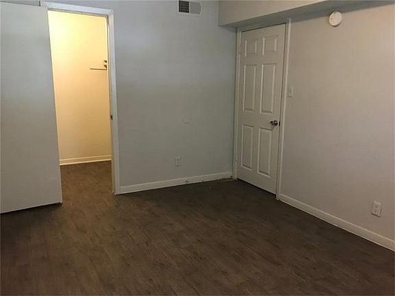 3rd image of 2423 Town Lake Cir APT 201