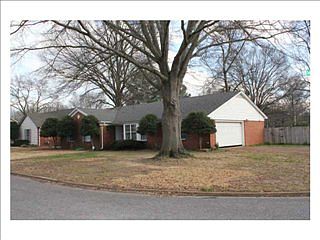 1st image of 5823 Macleod Dr