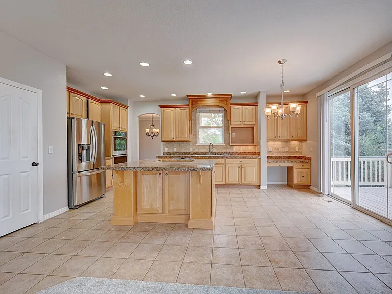 22848 E Euclid Cir — Photo 11