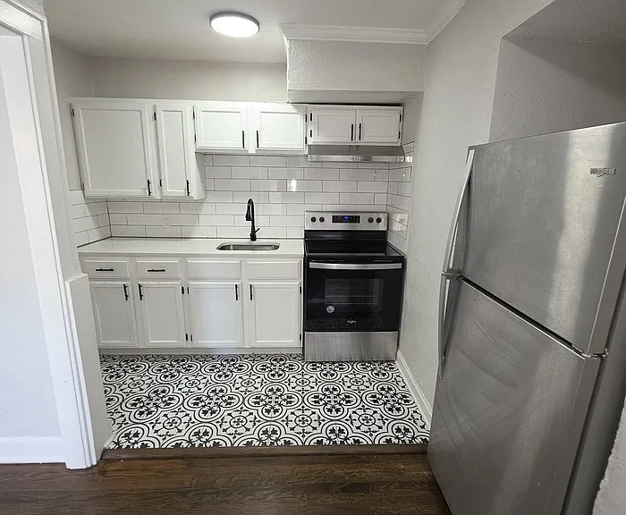 2733 Campbell St #104 — Photo 6