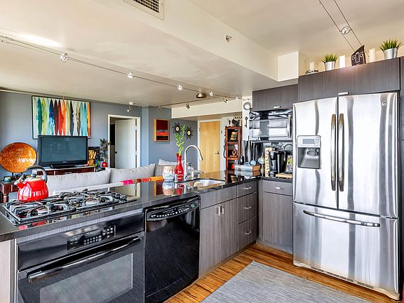 5th image of 4808 N 24th St Unit 1207
