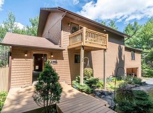 4 Fawn Ridge Rd, Lake Placid, NY 12946