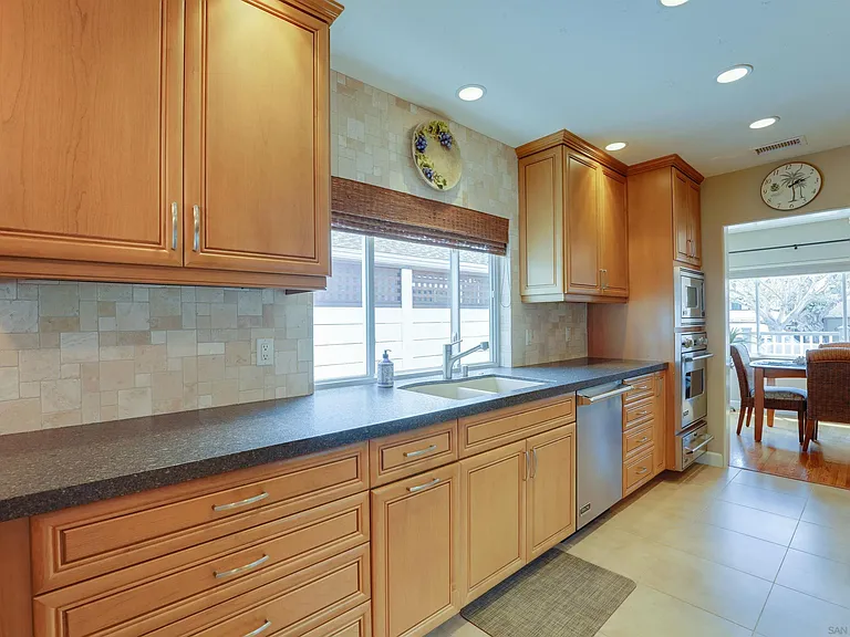 8139 Paseo Del Ocaso — Photo 8