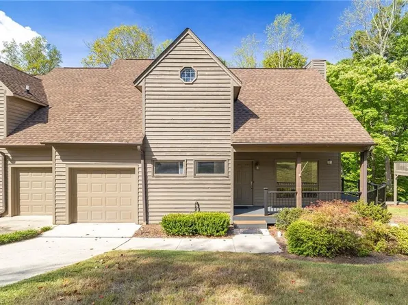 1008 Eastshore Cir, Stokesdale, NC 27357