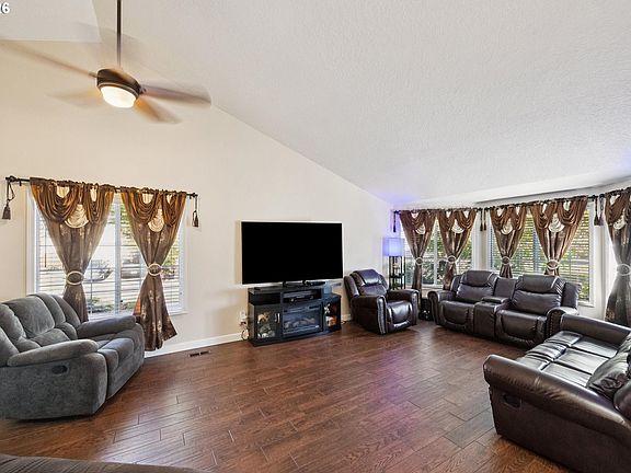 5th image of 345 SW 207th Ave