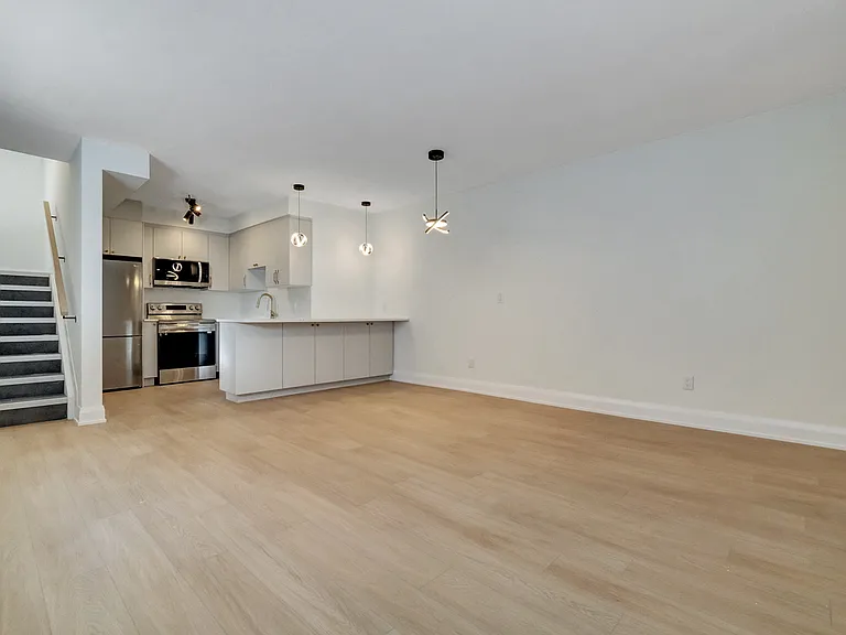 533 Broadhead Ave #B — Photo 4