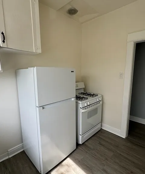 429 W Cowles St — Photo 4