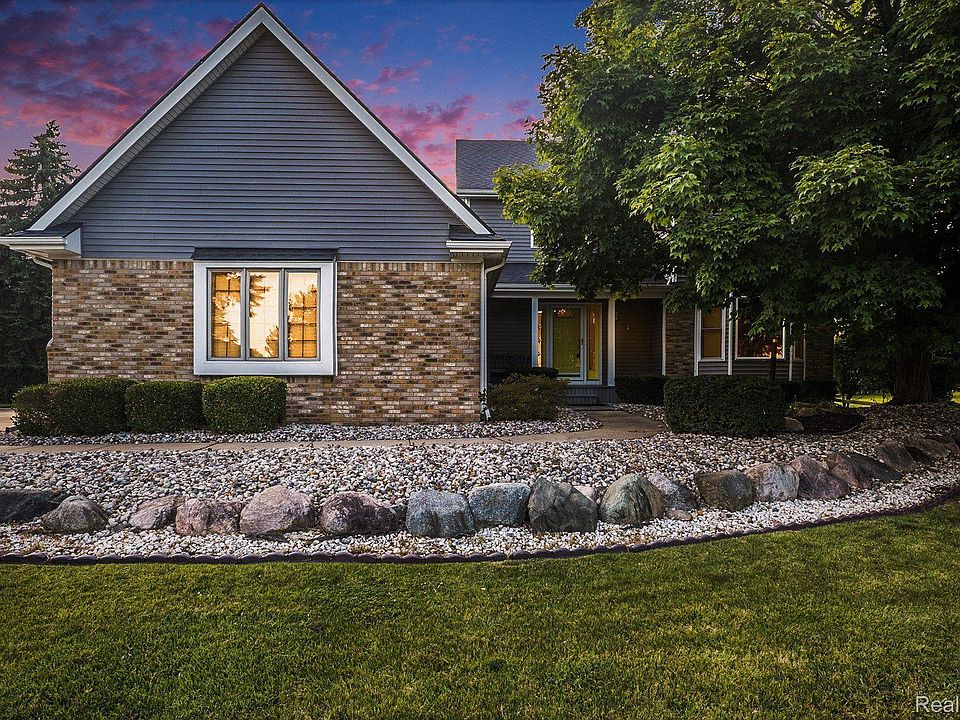 1st image of 6084 Chatham Ct