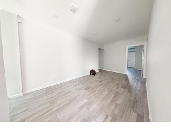45 Brighton 10th Ct FLOOR 1