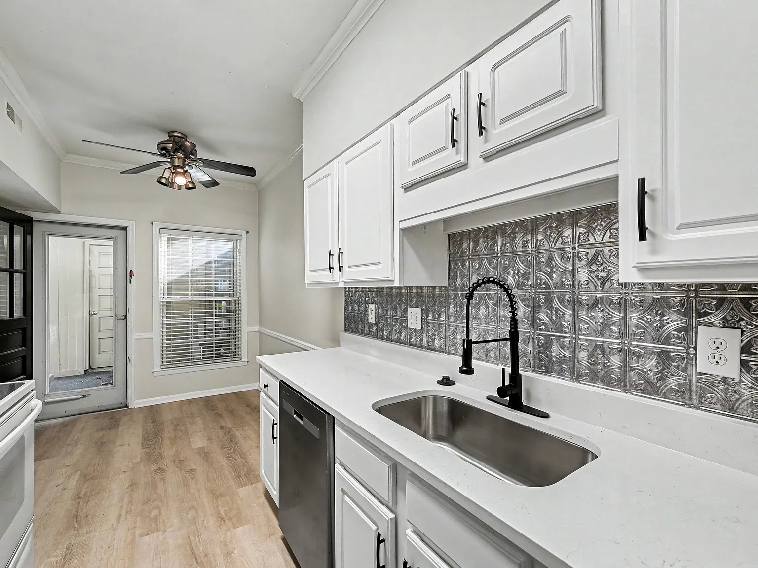 5945 Quail Hollow Rd — Photo 4