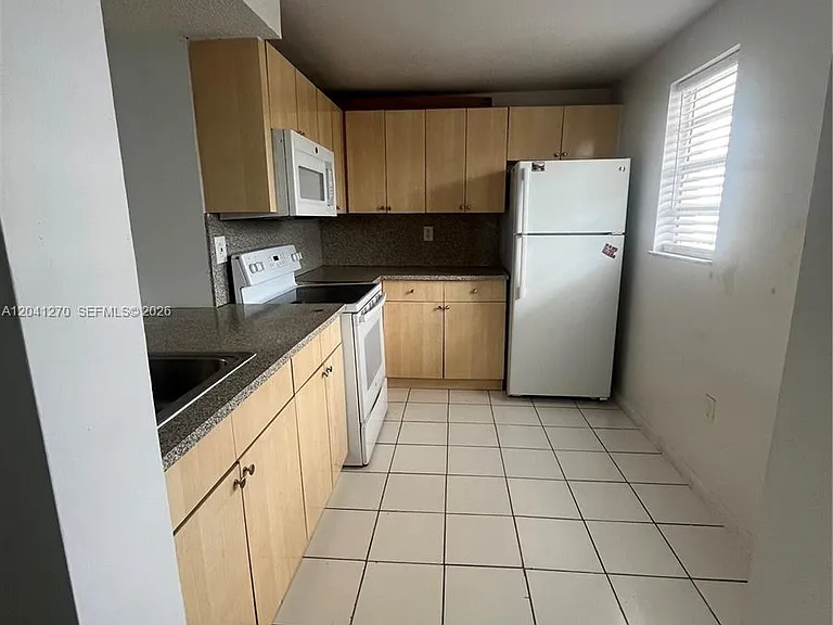 14170 SW 84th St #203F — Photo 9