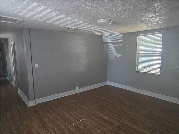 5th image of 804 W 29th St
