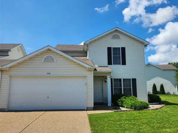 550 Donna Marie Dr #2023B, Wentzville, MO 63385