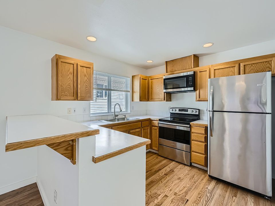 Hardwood floors, newer stainless appliances.