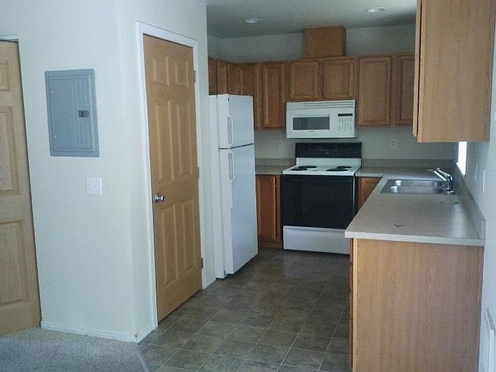 2nd image of 1512 N Brook Ct APT 3