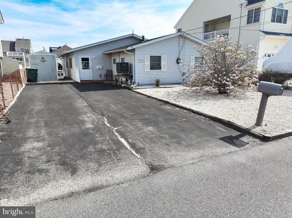 28 W Hudson Dr, Little Egg Harbor, NJ 08087