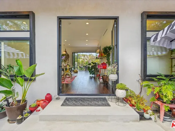 1453 Angelus Ave, Los Angeles, CA 90026