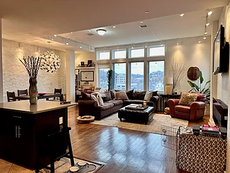 90 Bay Street Landing, #8D