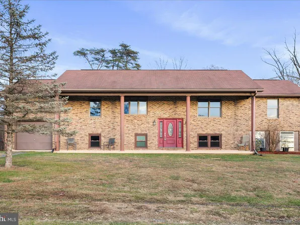 1716 Ridgeway Rd, Front Royal, VA 22630