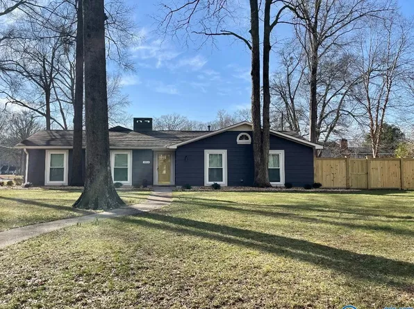 2511 College St SE, Decatur, AL 35601