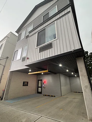 240 Harrison St #301 Photo 1