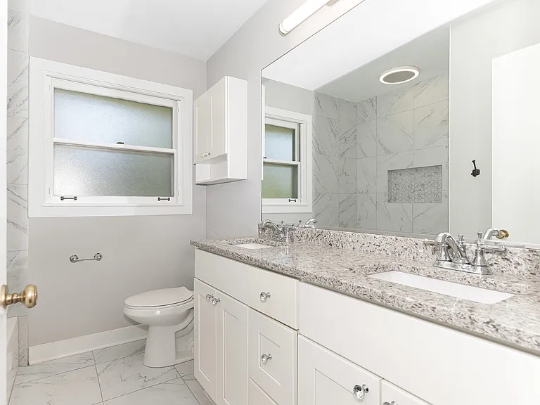 707 Thornwood Dr — Photo 14